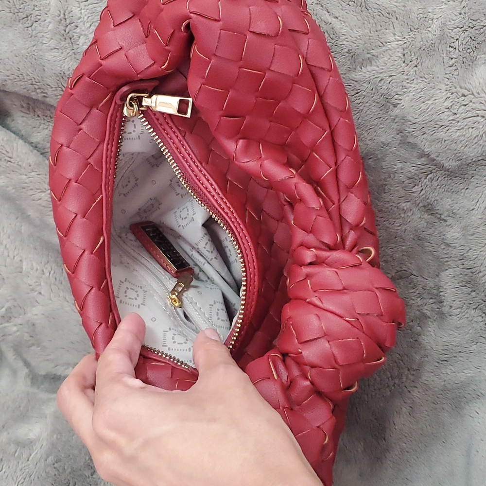 Woven handbag red